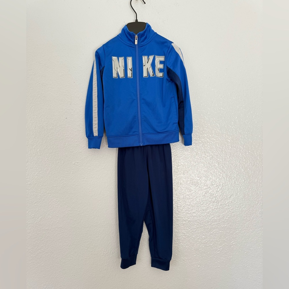 Nike Toddler Boy Tracksuit Jacket and Pant Set Size: 3T